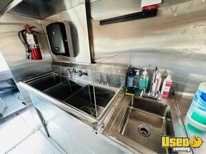1999 P42 All-purpose Food Truck Work Table Texas Diesel Engine for Sale