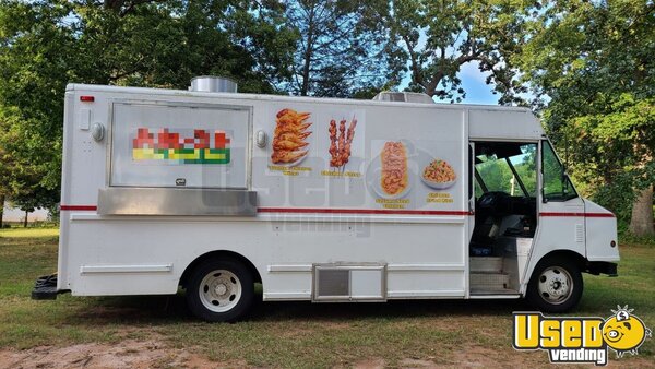 1999 Step Van Kitchen Food Truck All-purpose Food Truck North Carolina Diesel Engine for Sale
