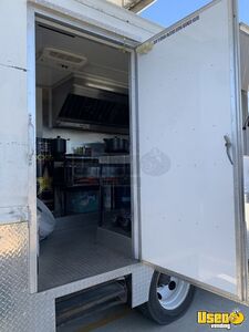 1999 Step Van Kitchen Food Truck All-purpose Food Truck Stainless Steel Wall Covers California Gas Engine for Sale