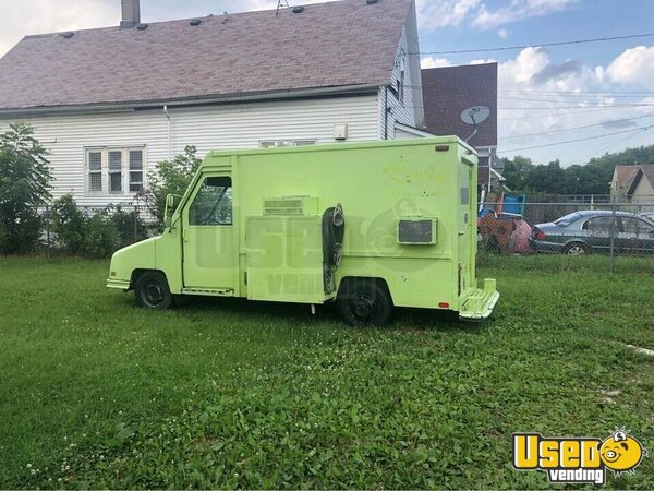 1999 Step Van Kitchen Food Truck All-purpose Food Truck Wisconsin Gas Engine for Sale