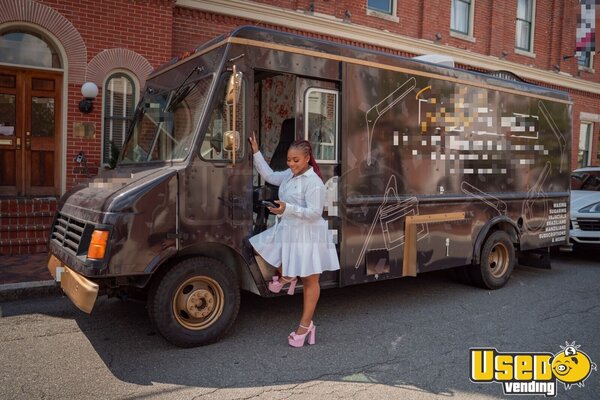 1999 Step Van Mobile Hair & Nail Salon Truck Washington for Sale
