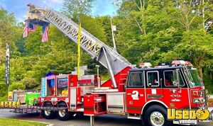 1999 Tower Ladder Food Truck All-purpose Food Truck Air Conditioning New York Diesel Engine for Sale