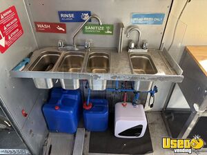 1999 Truck All-purpose Food Truck Exterior Customer Counter Virginia Diesel Engine for Sale