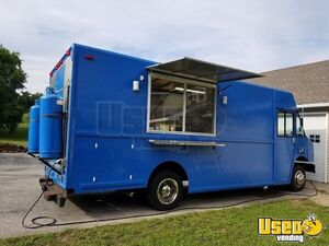 1999 Utilimaster Stepvan Kitchen Food Truck All-purpose Food Truck Michigan Diesel Engine for Sale