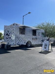 1999 Walk-in Van Coffee & Beverage Truck Air Conditioning Arizona Diesel Engine for Sale