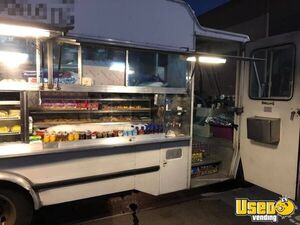 1999 Workhorse Step Van Kitchen Food Truck All-purpose Food Truck Washington Gas Engine for Sale