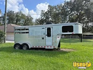 2014 Sundowner Santa Fe  2 Horse Slant Living Quarters Horse Trailer for Sale in Florida!