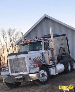 2000 379 Peterbilt Semi Truck Minnesota for Sale