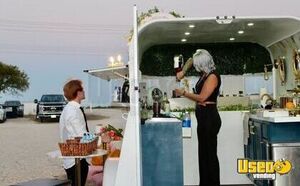 2000 Beverage - Coffee Trailer Cabinets Texas for Sale