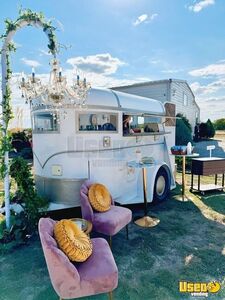 2000 Beverage - Coffee Trailer Concession Window Texas for Sale