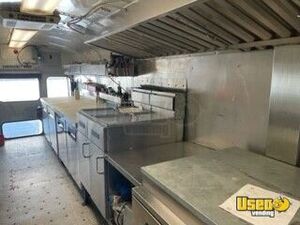 2000 Bustaurant Kitchen Food Truck All-purpose Food Truck Stainless Steel Wall Covers Missouri Diesel Engine for Sale