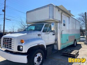 2000 C5500 Kitchen Food Truck All-purpose Food Truck Air Conditioning Arkansas Gas Engine for Sale