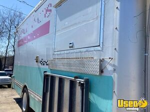 2000 C5500 Kitchen Food Truck All-purpose Food Truck Gray Water Tank Arkansas Gas Engine for Sale