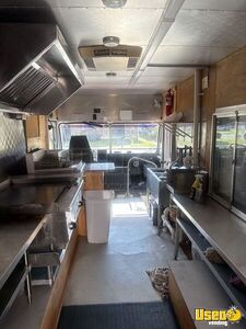 2000 Cp3 Workhorse All-purpose Food Truck Stainless Steel Wall Covers Kentucky for Sale