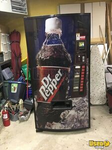 2000 Dixie Narco Soda Machine Illinois for Sale