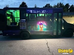 2000 Ford E450 Coffee and Beverage Truck Mobile Vending Unit for Sale in Missouri!