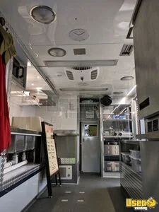 2000 E-450 Van Kitchen Food Truck All-purpose Food Truck Exhaust Fan Maryland Diesel Engine for Sale