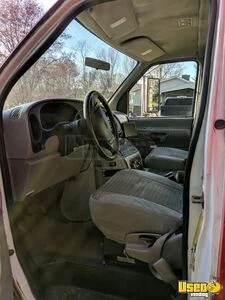2000 E-450 Van Kitchen Food Truck All-purpose Food Truck Microwave Maryland Diesel Engine for Sale