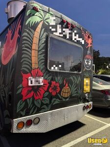 2000 E350 All-purpose Food Truck Cabinets Virginia Diesel Engine for Sale