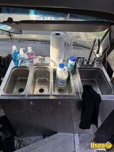 2000 E350 All-purpose Food Truck Surveillance Cameras Virginia Diesel Engine for Sale