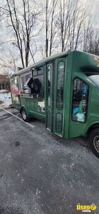 2000 E450 Coffee & Beverage Truck Diamond Plated Aluminum Flooring New York Gas Engine for Sale