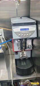 2000 E450 Coffee & Beverage Truck Electrical Outlets New York Gas Engine for Sale