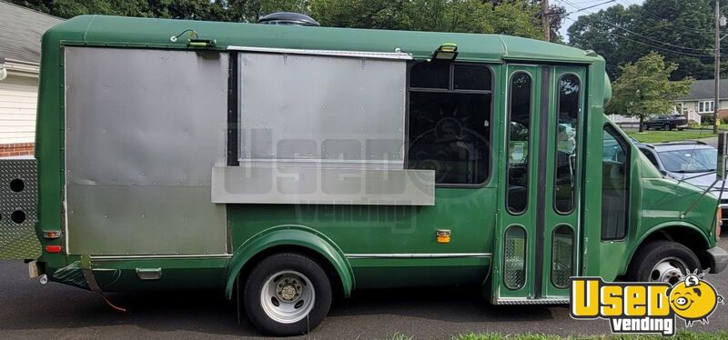 2000 E450 Coffee & Beverage Truck New York Gas Engine for Sale