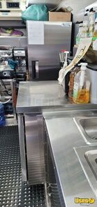 2000 E450 Coffee & Beverage Truck Refrigerator New York Gas Engine for Sale