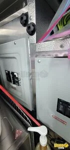 2000 E450 Coffee & Beverage Truck Water Tank New York Gas Engine for Sale