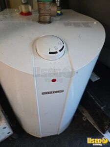 2000 Express 3500 Ice Cream Truck Hand-washing Sink Georgia Gas Engine for Sale