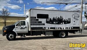 2000 F650 Mobile Barbershop Truck Mobile Hair & Nail Salon Truck Air Conditioning New York Diesel Engine for Sale