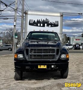 2000 F650 Mobile Barbershop Truck Mobile Hair & Nail Salon Truck Insulated Walls New York Diesel Engine for Sale