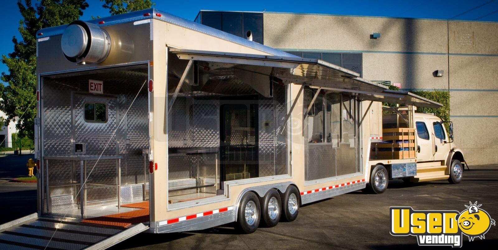 833 X 40 Pro Mobile Kitchen Bbq Concession Trailer For Sale In California