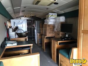 2000 Food Bus All-purpose Food Truck Backup Camera Delaware Diesel Engine for Sale