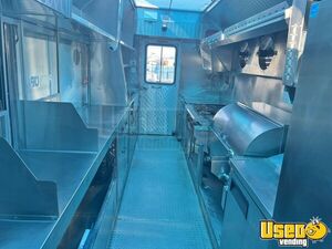 2000 Food Truck All-purpose Food Truck Chef Base California Gas Engine for Sale