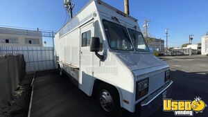 2000 Food Truck All-purpose Food Truck Diamond Plated Aluminum Flooring California Gas Engine for Sale
