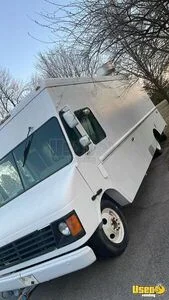 2000 Food Truck All-purpose Food Truck Diamond Plated Aluminum Flooring Nebraska Diesel Engine for Sale