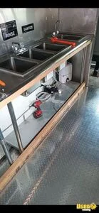 2000 Food Truck All-purpose Food Truck Electrical Outlets Nebraska Diesel Engine for Sale