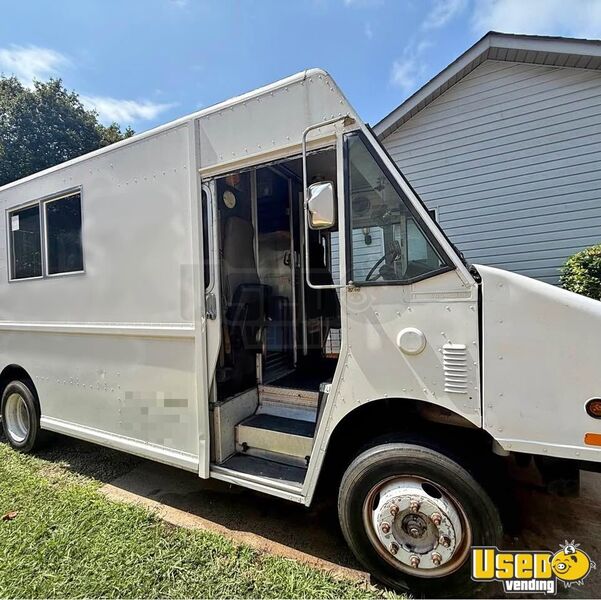 2000 Food Truck All-purpose Food Truck North Carolina Diesel Engine for Sale