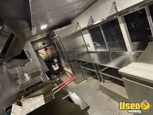 2000 Food Truck All-purpose Food Truck Prep Station Cooler Nebraska Diesel Engine for Sale