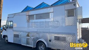 2000 Food Truck All-purpose Food Truck Refrigerator California Gas Engine for Sale