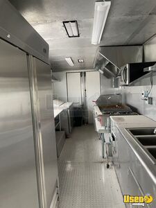 2000 Food Truck All-purpose Food Truck Stovetop Nebraska Diesel Engine for Sale