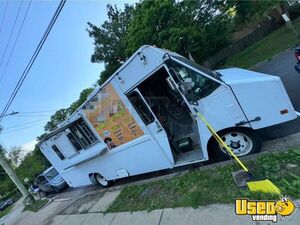 2000 Food Truck All-purpose Food Truck Virginia Diesel Engine for Sale