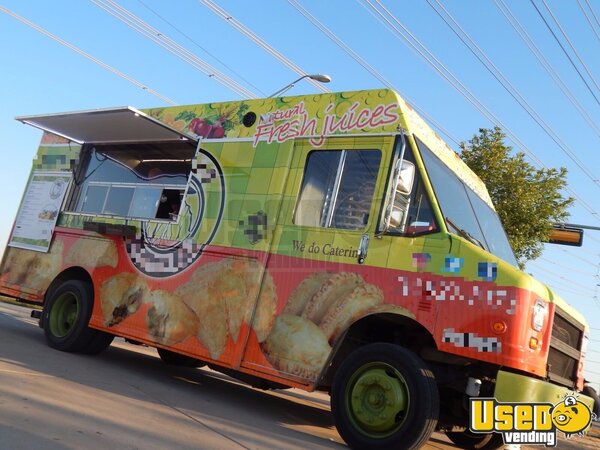 2000 Freightliner Mt40 All-purpose Food Truck Texas Diesel Engine for Sale