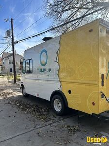 2000 Grumman Olson All-purpose Food Truck Concession Window Texas Gas Engine for Sale