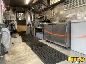 2000 Grumman Olson Kitchen Food Truck All-purpose Food Truck Diamond Plated Aluminum Flooring Ohio for Sale