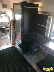 2000 Ice Cream Truck Transmission - Manual Delaware Gas Engine for Sale