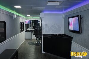 2000 Jamboree Mobile Barbershop Truck Mobile Hair & Nail Salon Truck Air Conditioning California Gas Engine for Sale