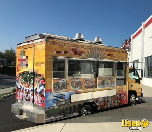 2000 Kitchen Food Truck All-purpose Food Truck California Diesel Engine for Sale
