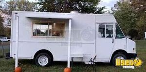 2000 Kitchen Food Truck All-purpose Food Truck Concession Window Virginia Diesel Engine for Sale